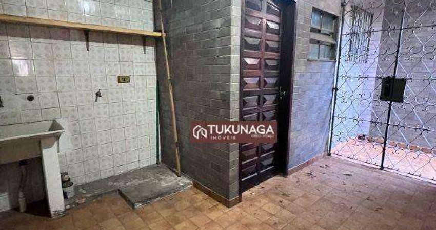 Sobrado para venda em Parque Santo Antônio de 150.00m² com 3 Quartos e 2 Garagens