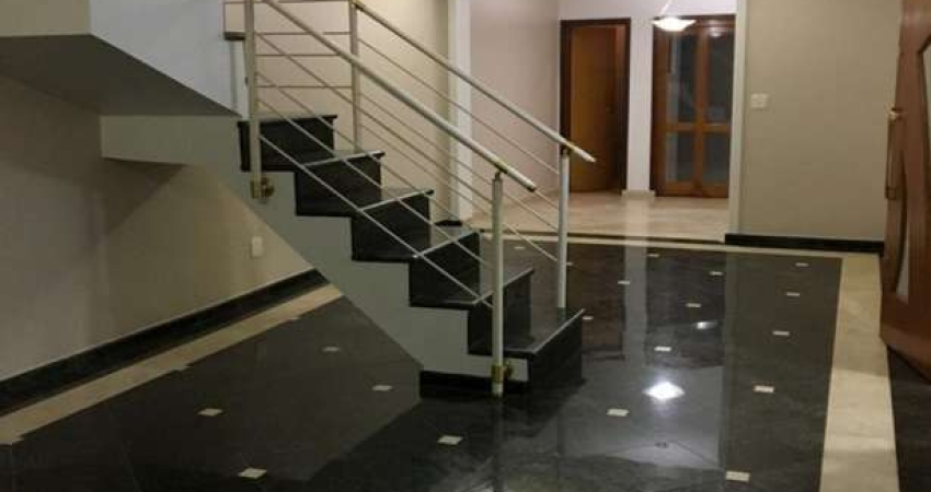 Sobrado para venda em Indianópolis de 166.00m² com 3 Quartos, 1 Suite e 2 Garagens