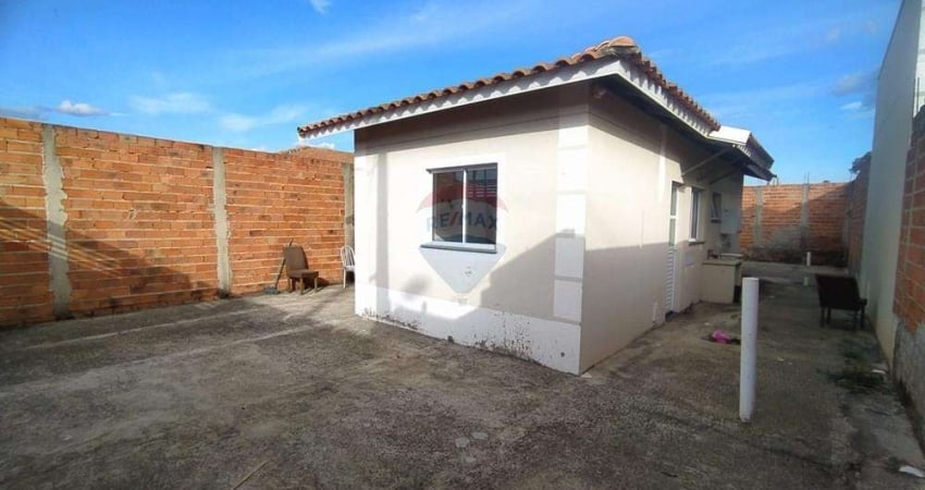 Casa para alugar em Residencial Cidade Jardim de 60.00m² com 3 Quartos e 2 Garagens