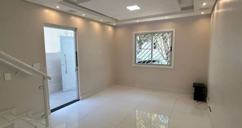 Casa para venda em Sítio Das Paineiras/california de 60.00m² com 2 Quartos e 2 Garagens