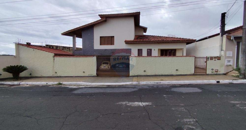 Casa para venda em Águas de Lindóia de 145.00m² com 3 Quartos, 1 Suite e 6 Garagens