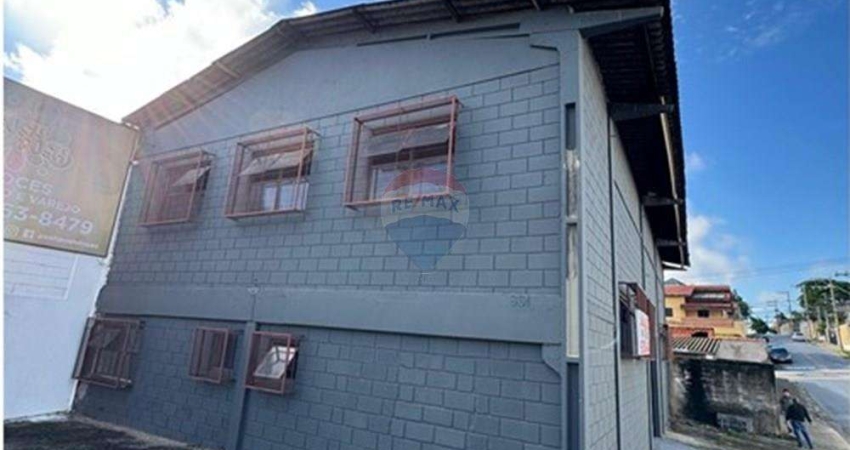 Galpão / Depósito / Armazém para alugar em Vila Barão de 220.00m² com 10 Garagens