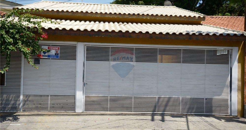 Casa para venda em Centro de 193.00m² com 4 Quartos, 2 Suites e 3 Garagens