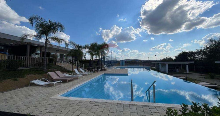 Casa de Condomínio para venda em Residencial Pecan de 175.00m² com 3 Quartos, 3 Suites e 4 Garagens