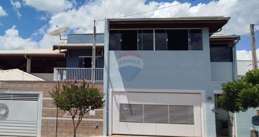 Casa para venda em Jardim Do Lago de 166.00m² com 4 Quartos, 1 Suite e 2 Garagens