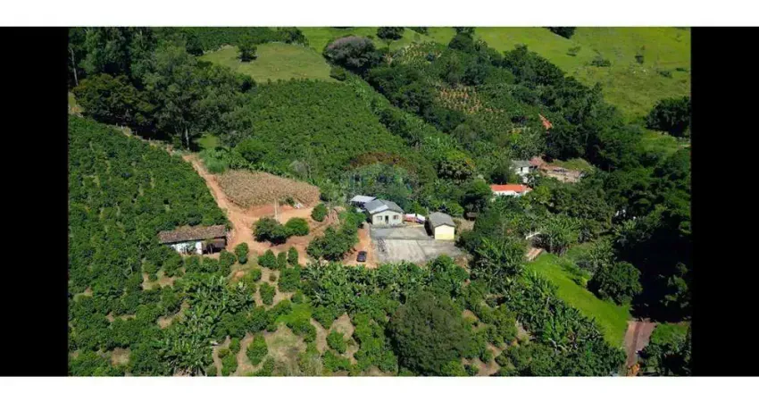 Fazenda / Sítio para venda em Serra Negra de 100.00m² com 3 Quartos e 10 Garagens
