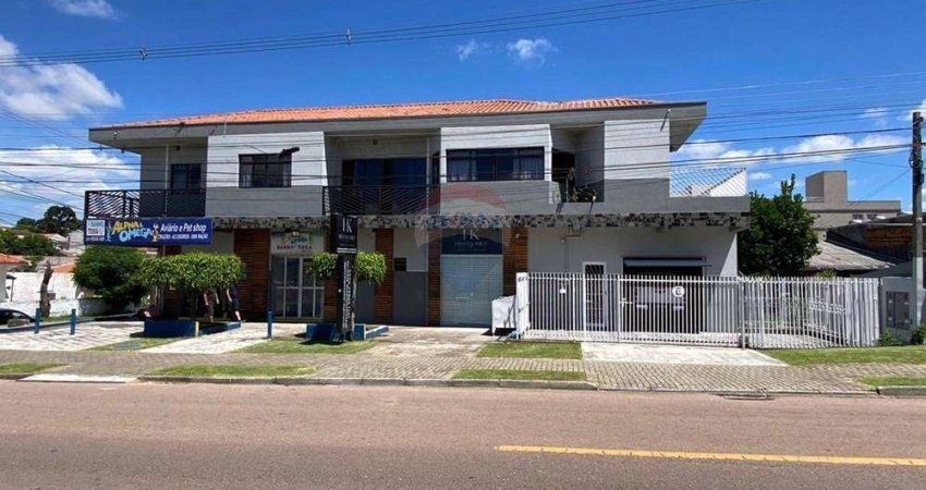 Sobrado para venda em Capão Raso de 296.00m² com 4 Quartos, 1 Suite e 3 Garagens