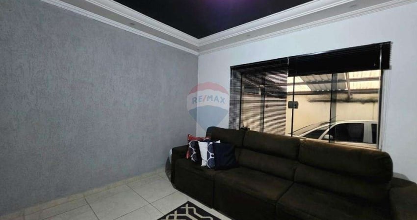 Casa para venda em Jardim Murilo de 183.00m² com 3 Quartos e 3 Garagens