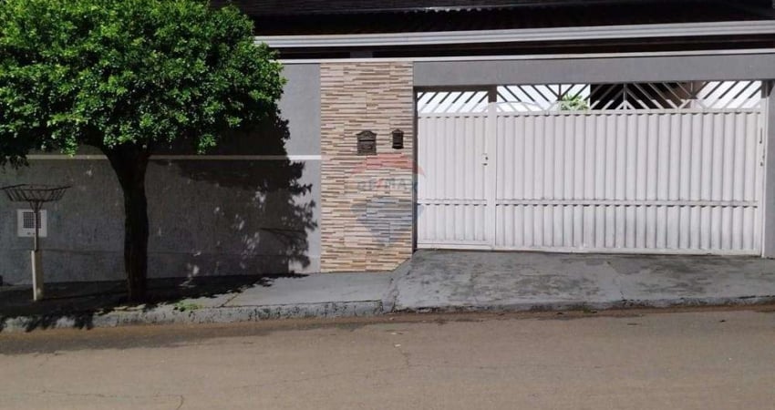 Casa para venda em Jardim Ipê Pinheiro de 100.00m² com 2 Quartos, 1 Suite e 2 Garagens