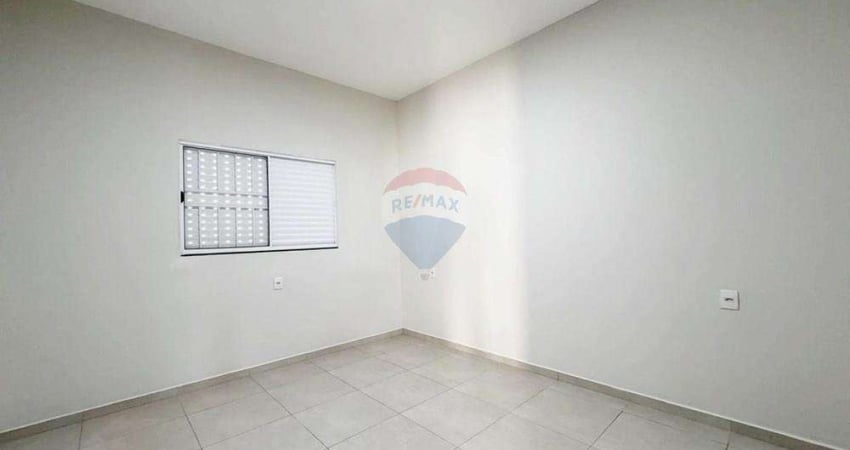 Casa para venda em Jardim Sakaida de 56.95m² com 2 Quartos e 2 Garagens