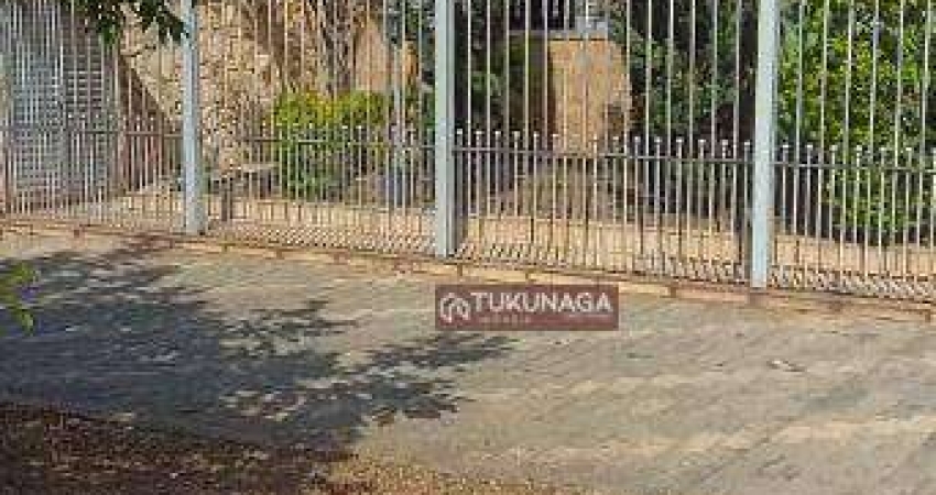 Casa para venda e aluguel em Jardim Vila Galvão de 300.00m² com 3 Quartos, 1 Suite e 6 Garagens