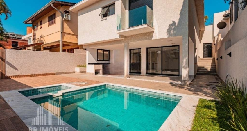 Casa para venda em Alphaville de 310.00m² com 3 Quartos, 3 Suites e 4 Garagens