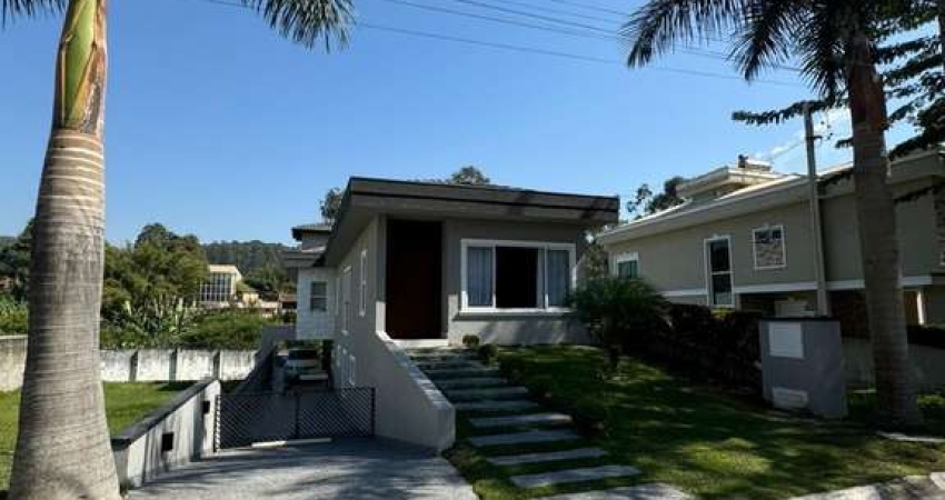 Casa para venda em Suru de 272.00m² com 4 Quartos, 1 Suite e 4 Garagens
