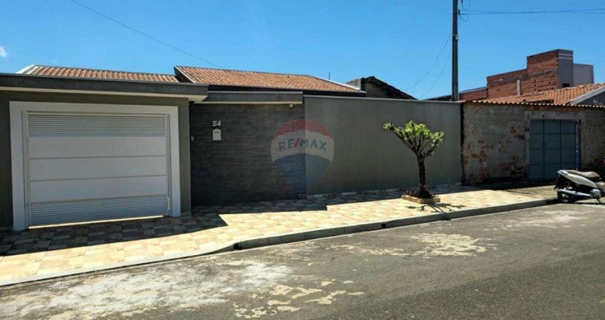 Casa para venda em Jardim Suécia de 210.00m² com 3 Quartos, 1 Suite e 3 Garagens