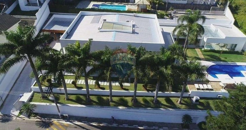 Casa para venda em Arujázinho Iv de 1950.00m² com 9 Quartos, 8 Suites e 8 Garagens
