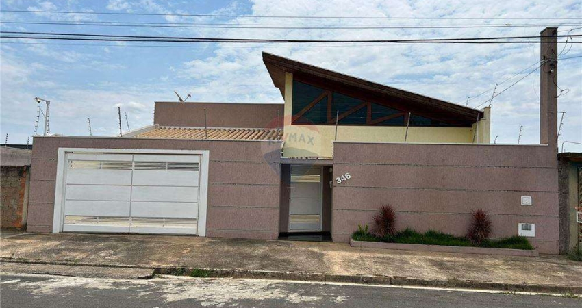 Casa para venda em Parque Guainco de 325.00m² com 3 Quartos, 2 Suites e 3 Garagens