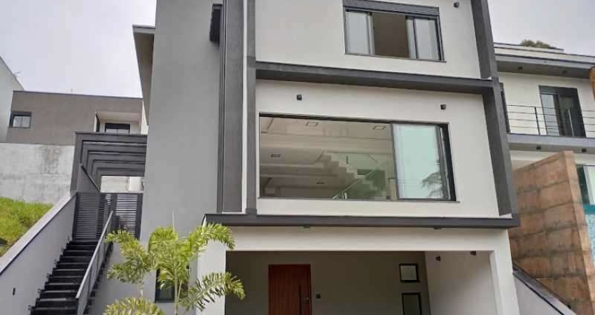 Casa para venda em Jardim São Pedro de 240.00m² com 3 Quartos, 3 Suites e 4 Garagens