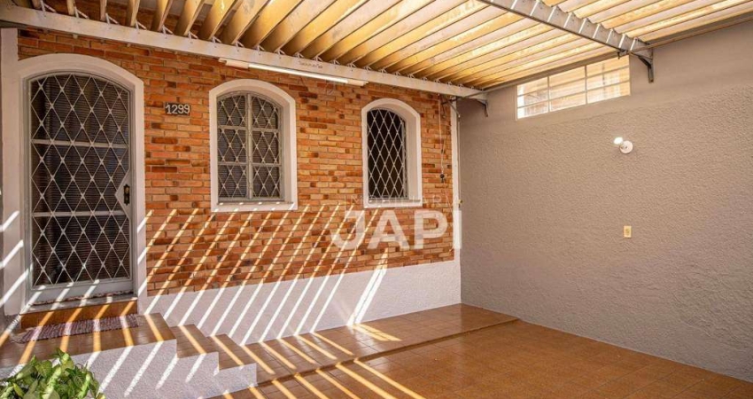 Casa para venda em Centro de 143.00m² com 3 Quartos, 1 Suite e 2 Garagens