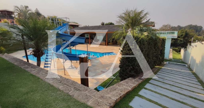 Casa para venda e aluguel em Medeiros de 718.00m² com 5 Quartos, 5 Suites e 15 Garagens