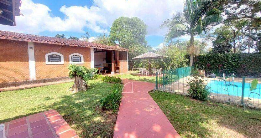 Casa de Condomínio para venda em Granja Viana de 481.00m² com 4 Quartos, 4 Suites e 4 Garagens
