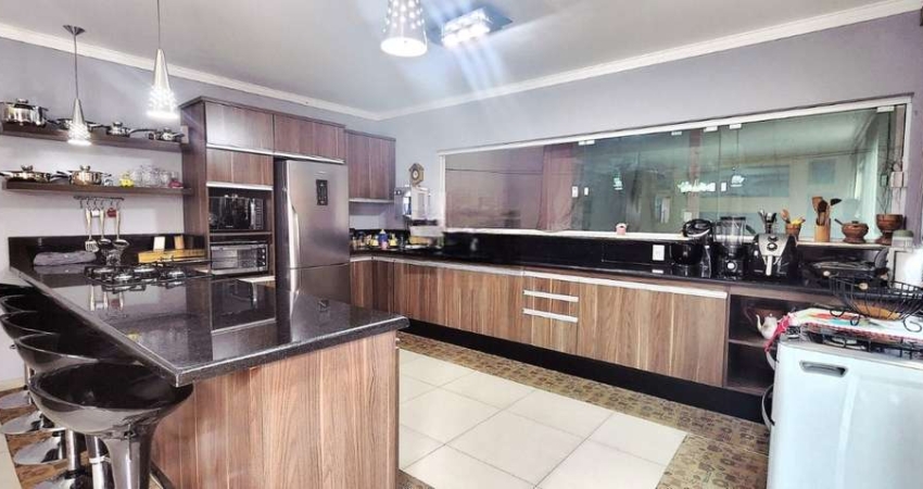 Casa para venda em Jardim Bonsucesso de 154.00m² com 3 Quartos, 1 Suite e 2 Garagens