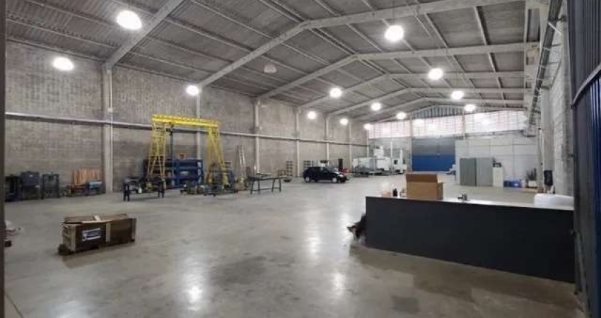 Galpão / Depósito / Armazém para venda e aluguel em Iporanga de 3540.00m² com 30 Garagens