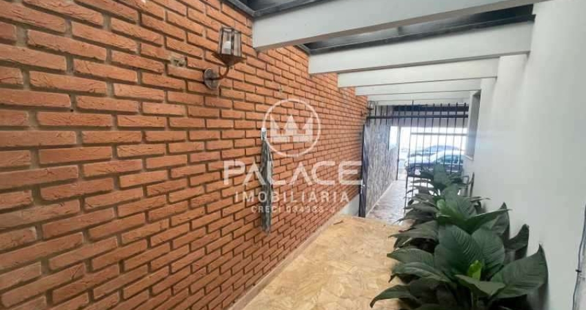 Casa para alugar em Alto de 280.00m² com 4 Quartos, 2 Suites e 3 Garagens