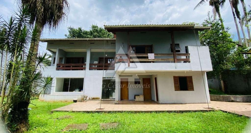 Sobrado para venda em Dos Finco de 474.00m² com 3 Quartos, 3 Suites e 7 Garagens