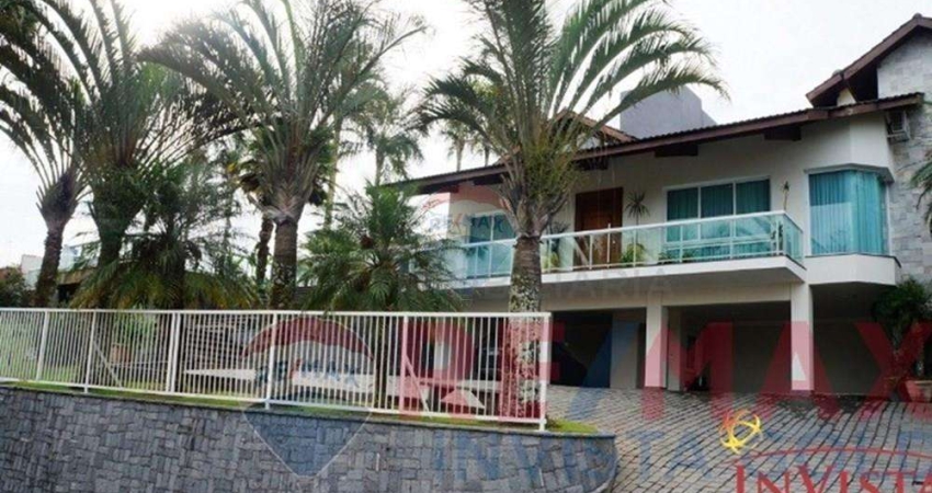 Casa para alugar em Arujázinho I, Ii E Iii de 779.00m² com 4 Quartos, 3 Suites e 13 Garagens