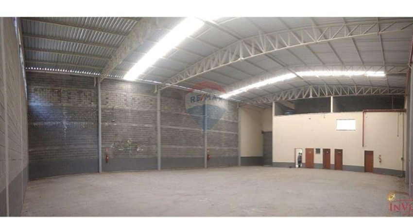 Galpão / Depósito / Armazém para alugar em Parque Maringá de 600.00m²