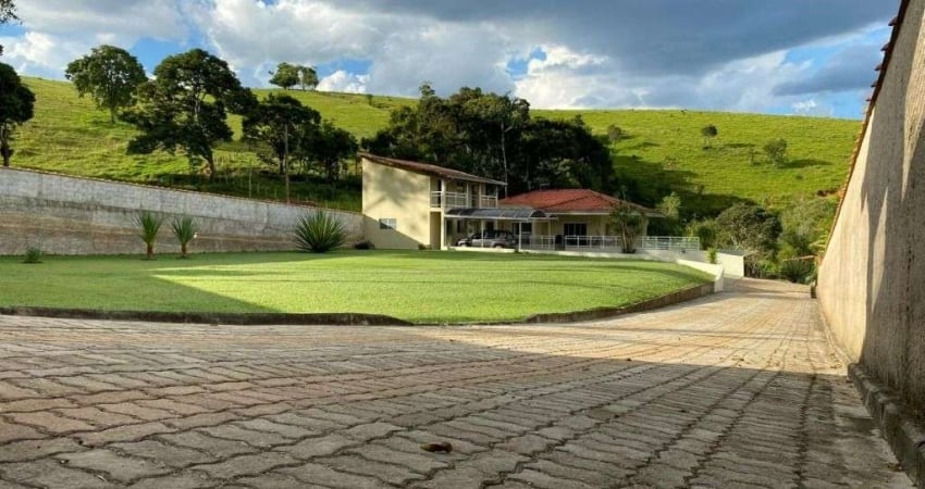 Chácara para venda em Borda Da Mata de 256.00m² com 4 Quartos, 2 Suites e 30 Garagens