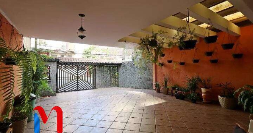 Casa para venda em Jardim de 195.00m² com 3 Quartos, 2 Suites e 4 Garagens