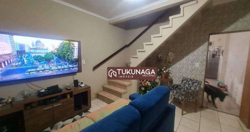 Sobrado para venda em Vila Galvão de 155.00m² com 3 Quartos e 2 Garagens