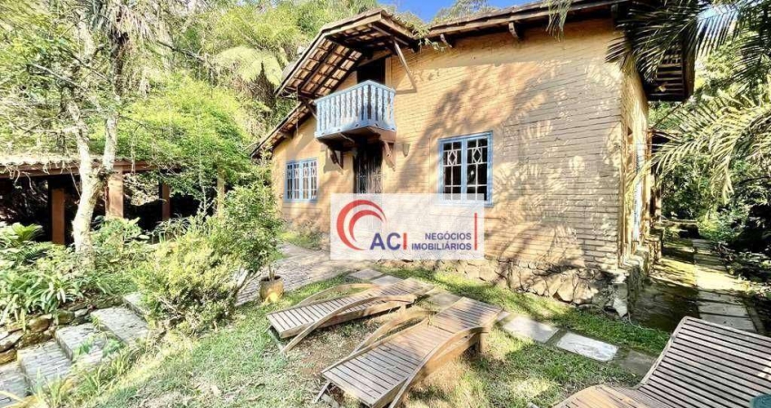 Casa de Condomínio para venda e aluguel em Vila Real Moinho Velho de 440.00m² com 3 Quartos, 1 Suite e 8 Garagens