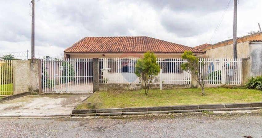 Casa para venda em Ouro Fino de 140.00m² com 3 Quartos, 1 Suite e 4 Garagens