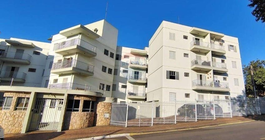 Apartamento para alugar em Centro de 42.00m² com 2 Quartos e 1 Garagem