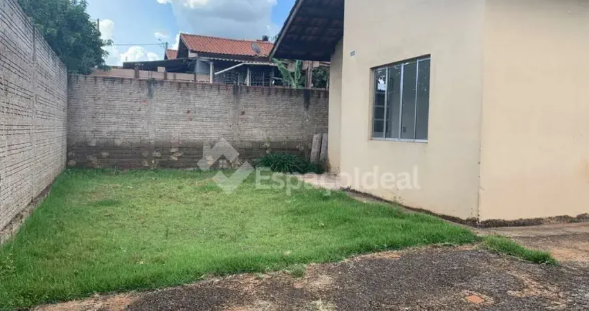 Casa para venda em Jardim Carolina de 70.00m² com 2 Quartos e 2 Garagens