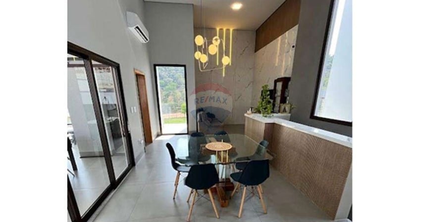 Casa de Condomínio para alugar em Residencial Ibi-aram Ii de 246.00m² com 3 Quartos, 1 Suite e 3 Garagens