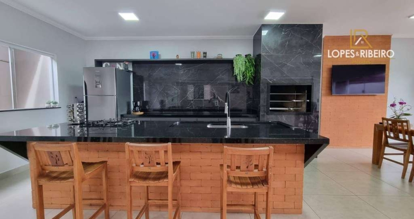 Casa para venda em Chácara Dos Pinheiros de 150.00m² com 2 Quartos, 1 Suite e 4 Garagens