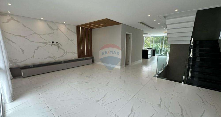 Casa de Condomínio para alugar em Residencial Real Park de 300.00m² com 4 Quartos e 4 Suites