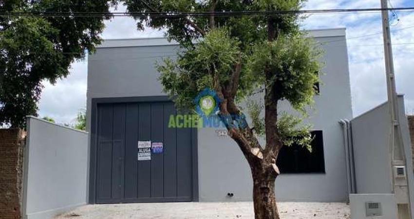 Galpão / Depósito / Armazém para venda em Dona Amélia de 250.00m² com 1 Quarto e 2 Garagens