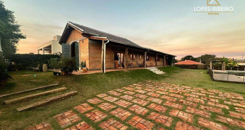 Casa de Condomínio para venda em Residencial Parque Laguna I de 350.00m² com 3 Quartos, 1 Suite e 4 Garagens