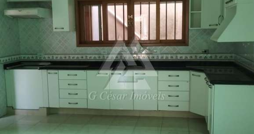Sobrado para venda em Centro de 321.00m² com 2 Quartos, 2 Suites e 2 Garagens