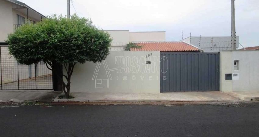 Casa para venda em Jardim Morumbi de 115.00m² com 2 Quartos, 1 Suite e 4 Garagens