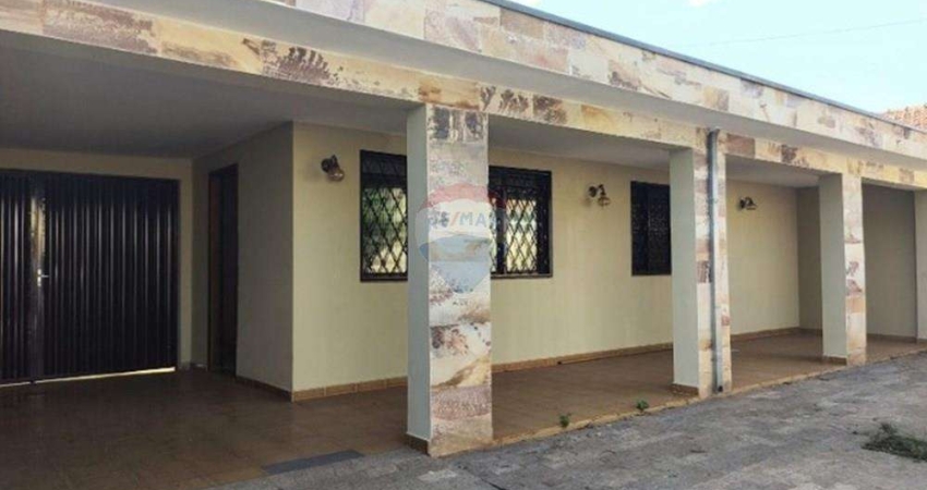 Casa para venda em São Pedro de 178.00m² com 3 Quartos, 1 Suite e 4 Garagens