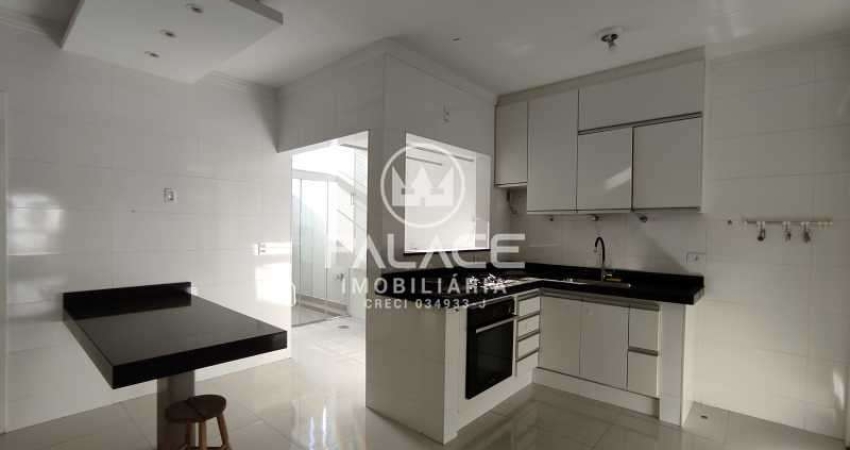 Casa para alugar em Paulista de 230.00m² com 3 Quartos, 1 Suite e 1 Garagem