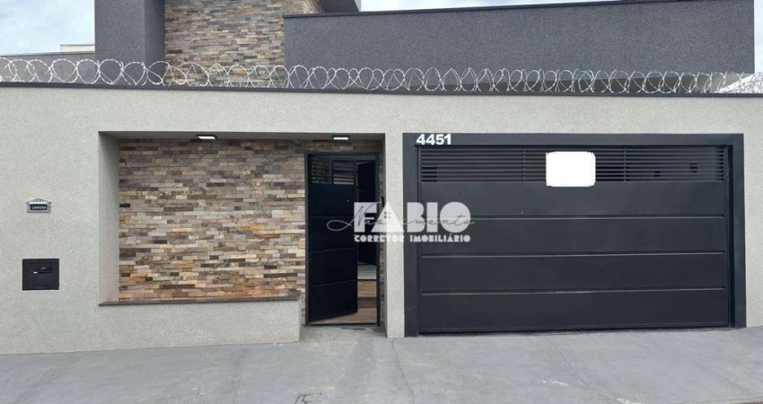 Casa para venda em Parque Dos Ipês de 138.00m² com 3 Quartos, 1 Suite e 2 Garagens