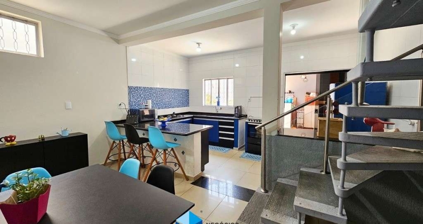 Casa para venda em Jardim São Lourenço de 152.00m² com 3 Quartos, 1 Suite e 2 Garagens