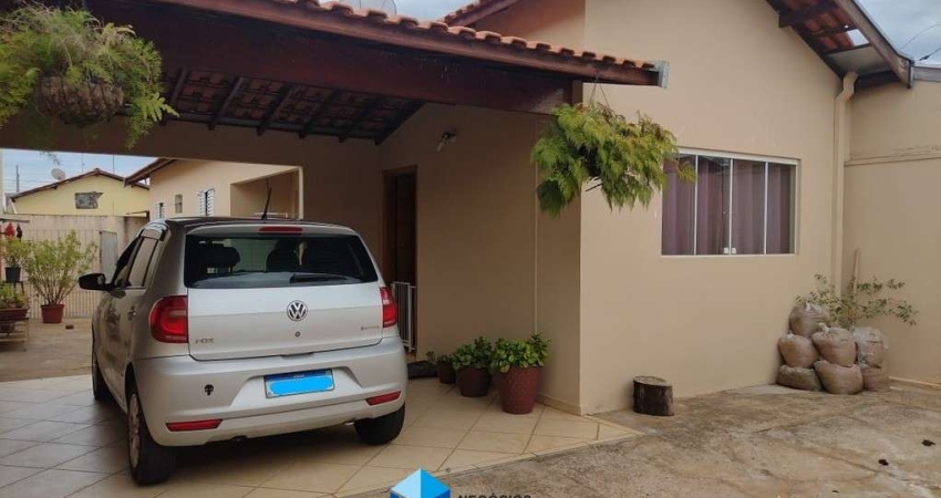 Casa para venda em Jardim Santa Adélia de 200.00m² com 2 Quartos e 3 Garagens
