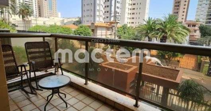 Apartamento para venda em Centro de 151.00m² com 4 Quartos, 3 Suites e 3 Garagens